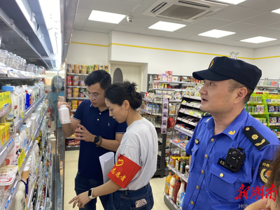 長沙東屯渡街道聯合執法部門開展食品安全專項檢查