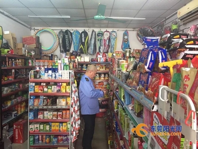 辣條慎吃!厚街開展校園周邊食品安全檢查 重點關注“五毛食品”