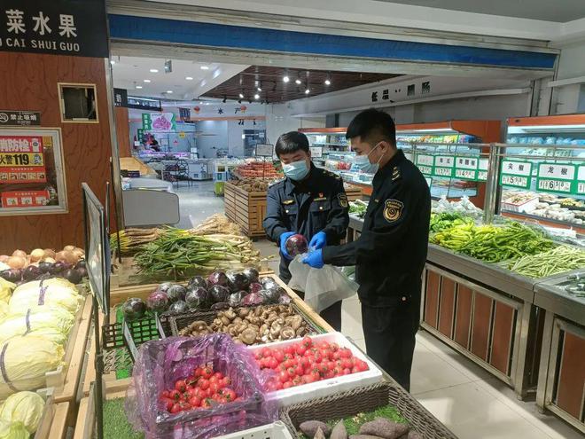 鄂托克旗市場監督管理局開展食用農產品 “治違禁 控藥殘 促提升”專項治理行動